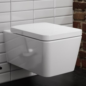 hansgrohe EluPura Q Wand WC Set 540 spülrandlos mit WC-Sitz und HygieneEffect