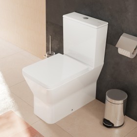 hansgrohe EluPura Original Q Stand WC Set 640 mit horizontalem Abgang AquaChannel Flush mit aufgesetztem Spülkasten und WC-Sitz