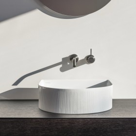 Lavabo LAUFEN Sonar 41 x 36,5 cm, con texture superficiale esterna