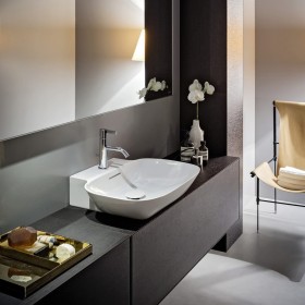 Lavabo d'appoggio LAUFEN INO, montaggio a parete, finitura satinata 56 x 45 cm senza troppo pieno, con 1 foro per rubinetto